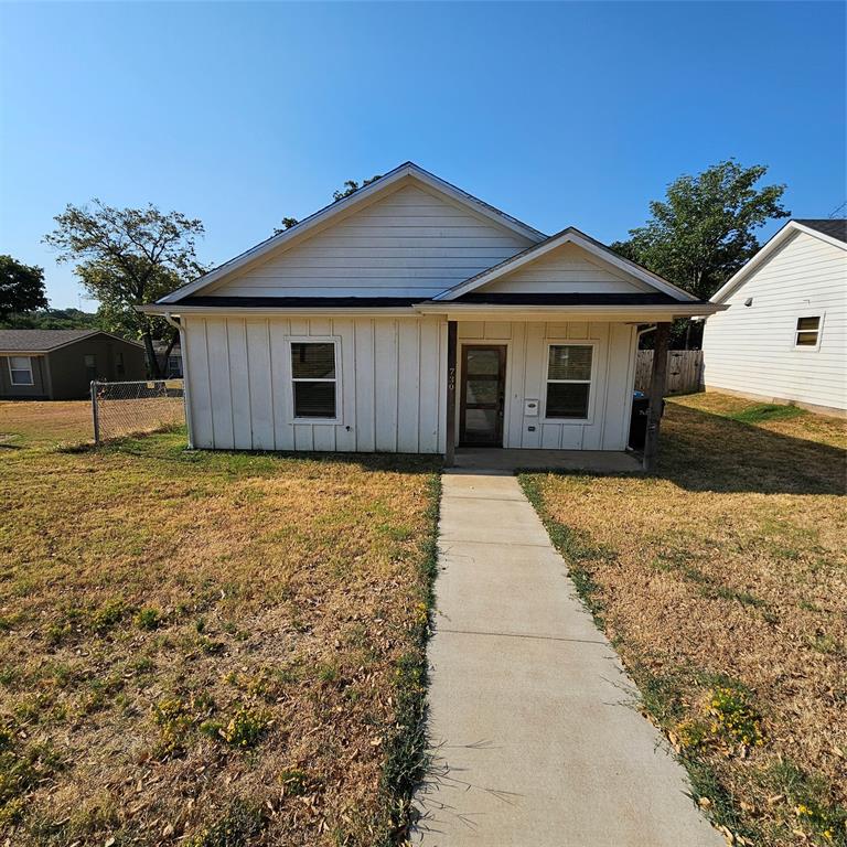 730 E Woodard Street Property Photo 1