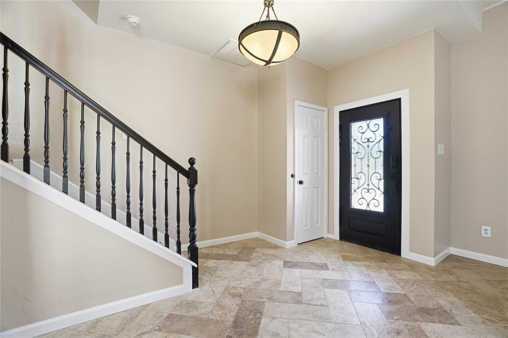 2133 Rustic Ridge Drive Property Photo 3