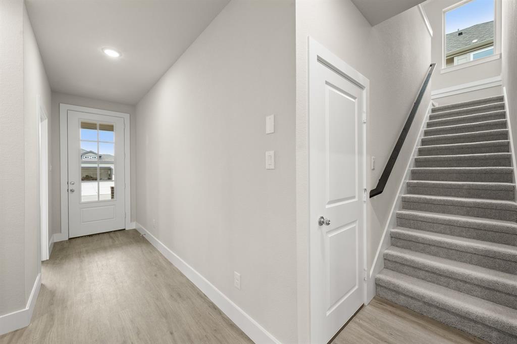 6737 Rosby Avenue Property Photo 6