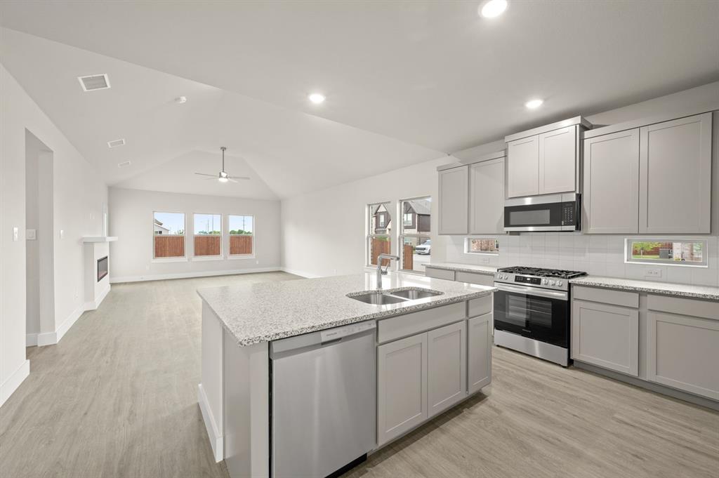 6737 Rosby Avenue Property Photo 9