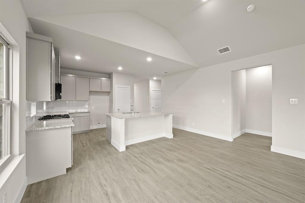 6737 Rosby Avenue Property Photo 11