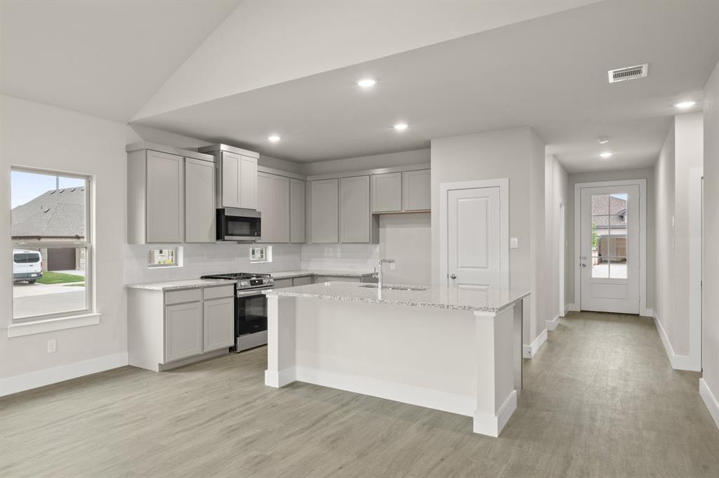 6737 Rosby Avenue Property Photo 12
