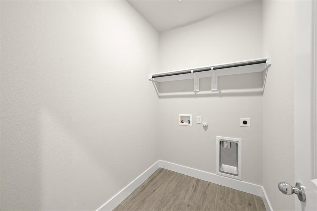 6737 Rosby Avenue Property Photo 27