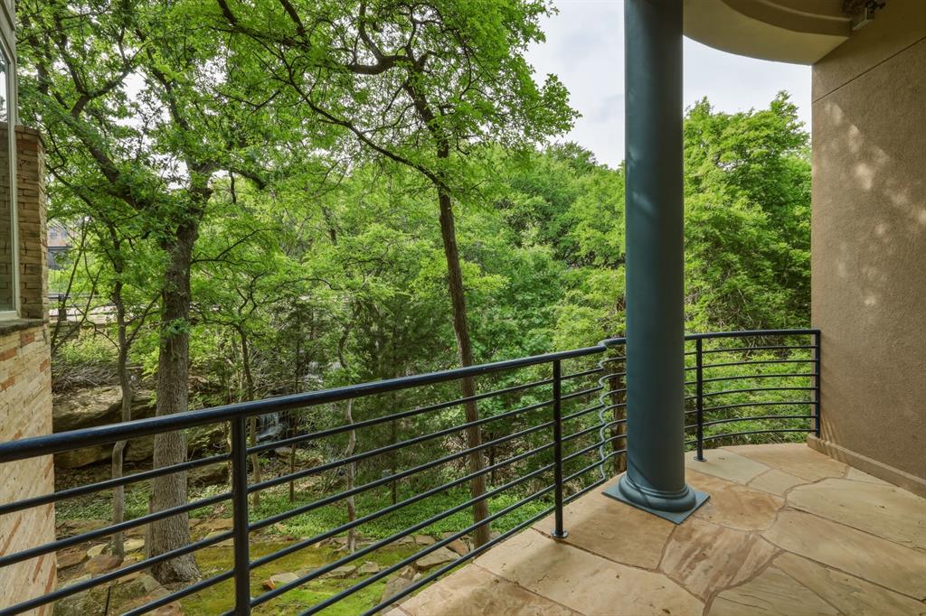 2607 Hemingway Drive Property Photo 3