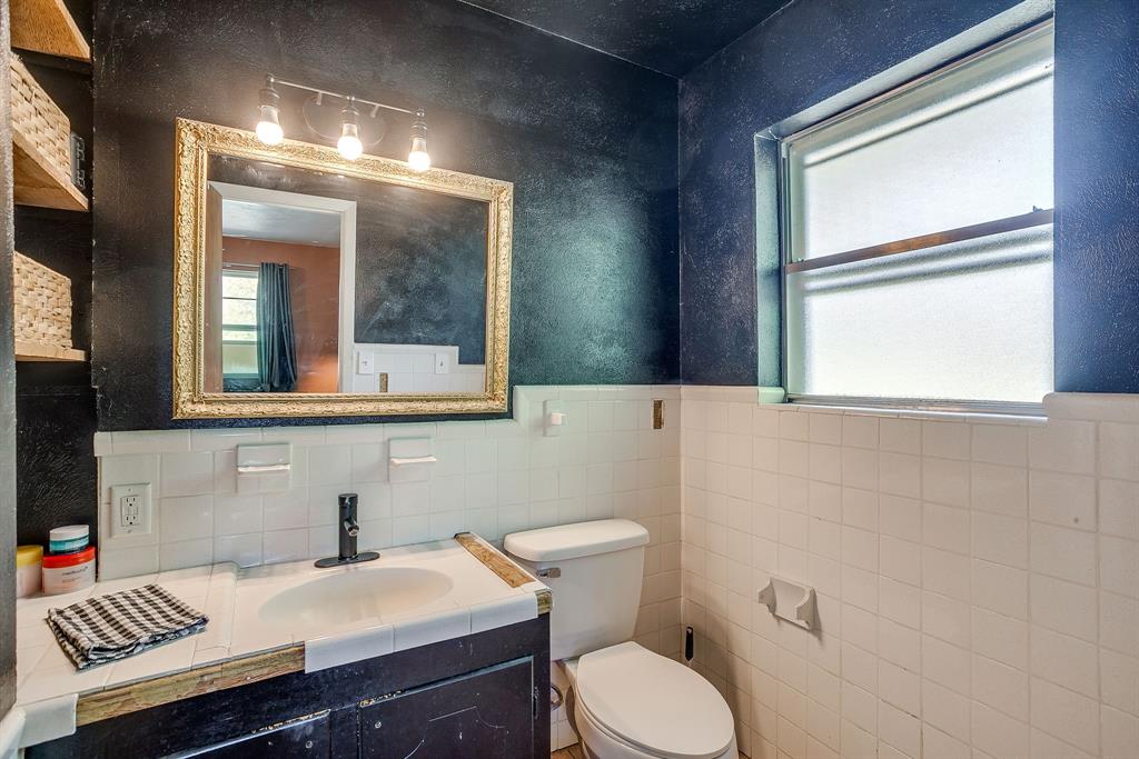 8216 Cleburne Highway Property Photo 12