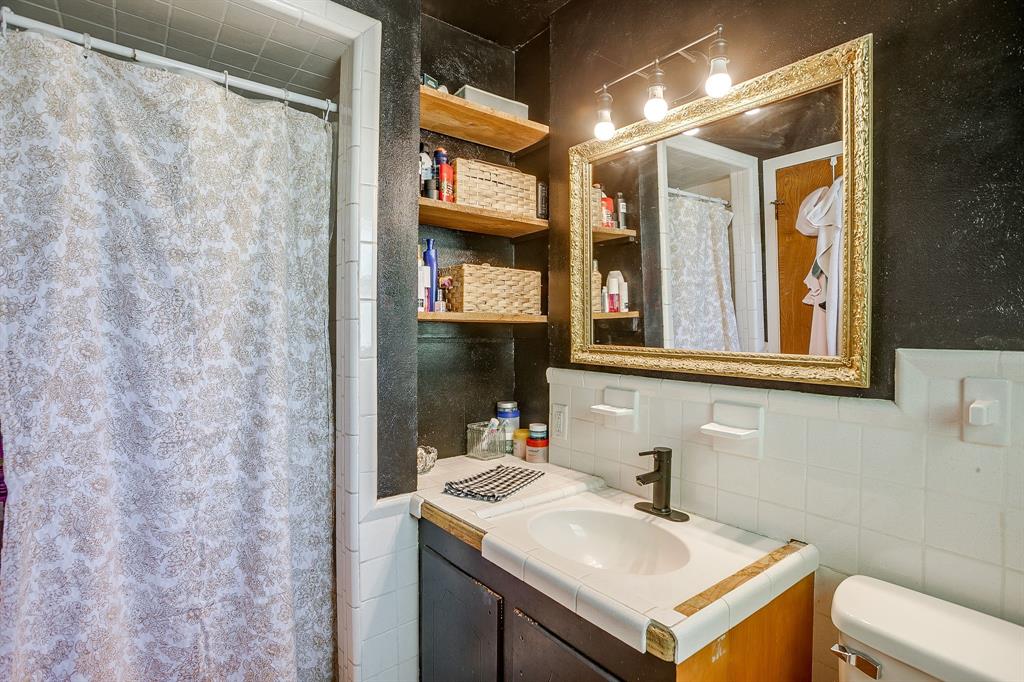 8216 Cleburne Highway Property Photo 13