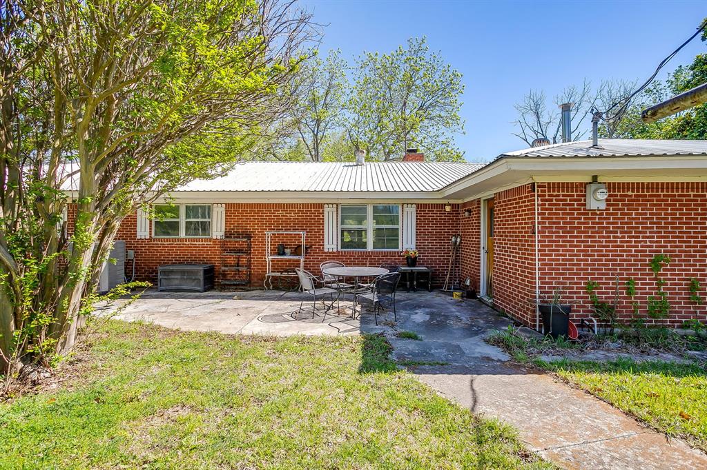 8216 Cleburne Highway Property Photo 17