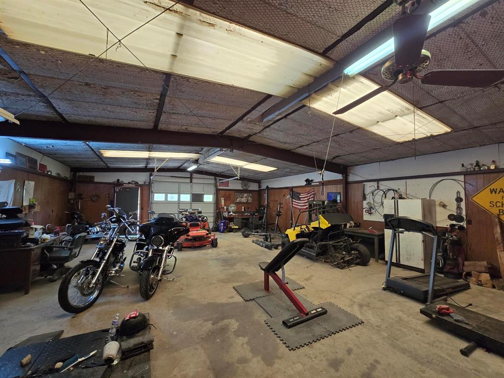 8216 Cleburne Highway Property Photo 22