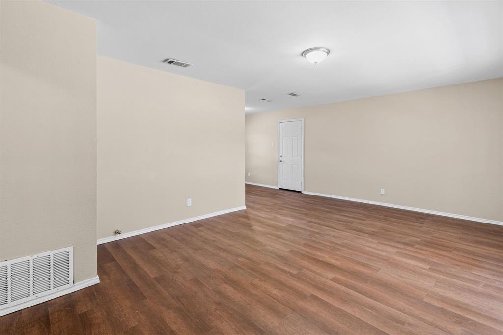 1704 Langford Street Property Photo 13