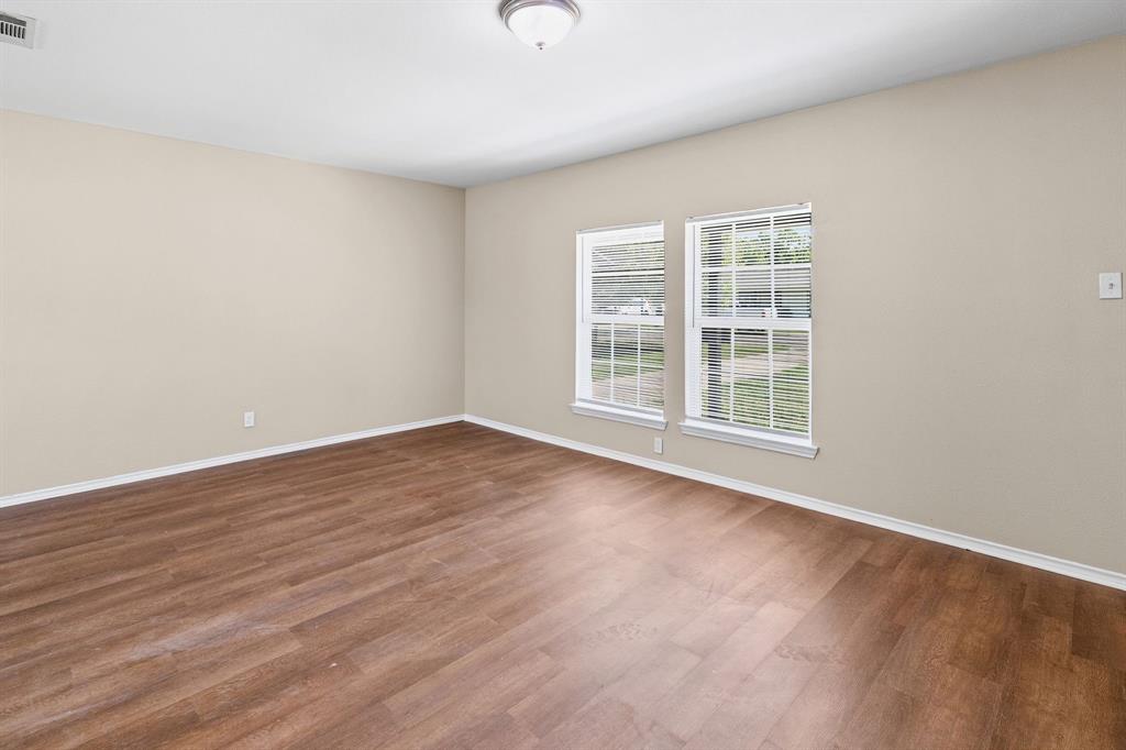 1704 Langford Street Property Photo 14