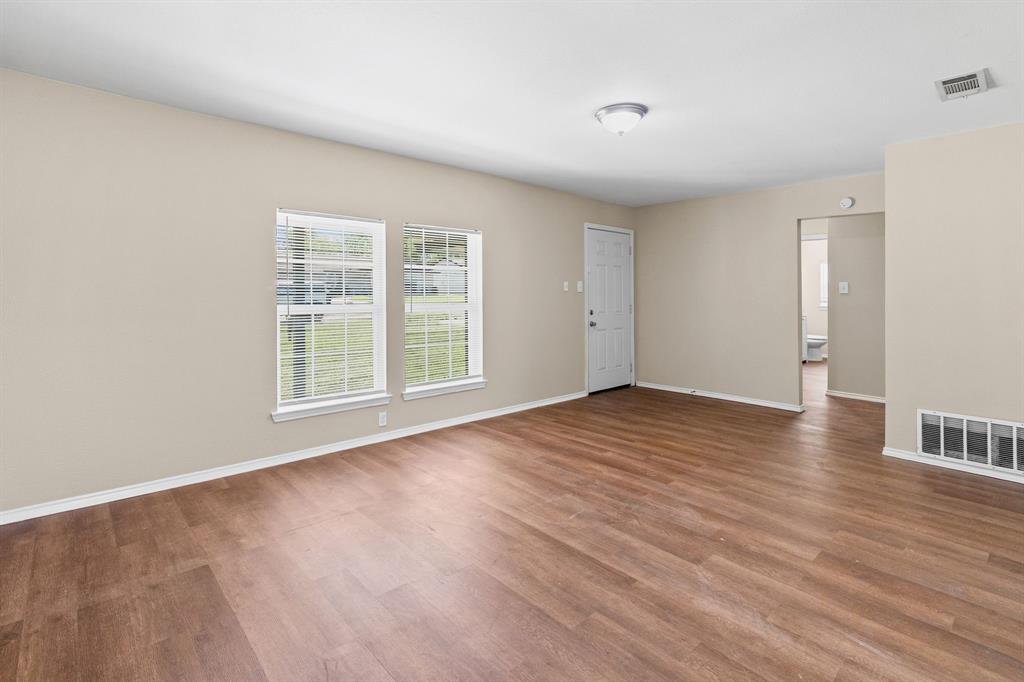 1704 Langford Street Property Photo 16