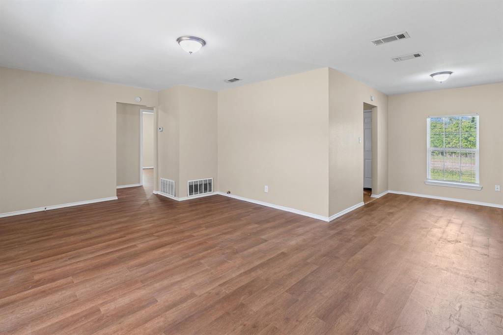 1704 Langford Street Property Photo 17