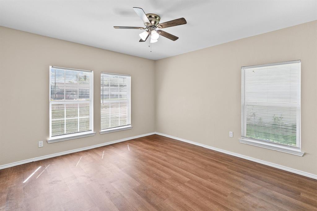 1704 Langford Street Property Photo 23
