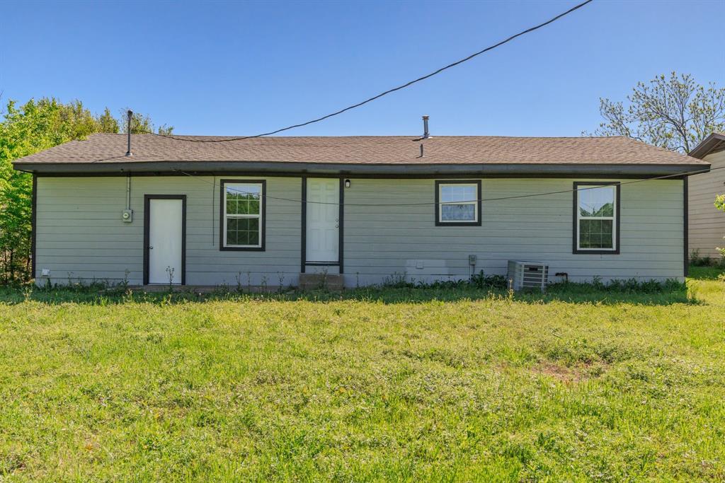 1704 Langford Street Property Photo 35