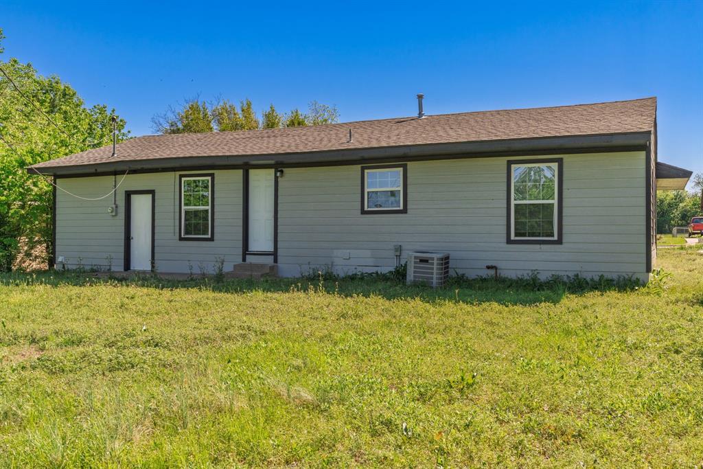 1704 Langford Street Property Photo 37
