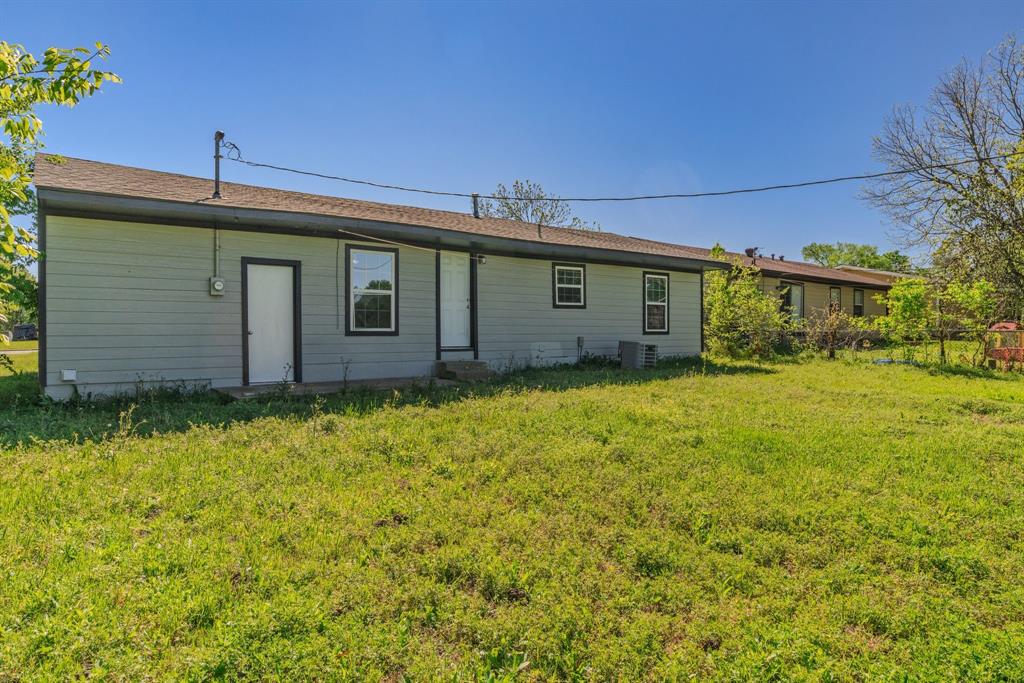 1704 Langford Street Property Photo 39