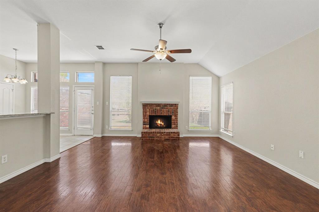 11816 Rocky Point Drive Property Photo 4