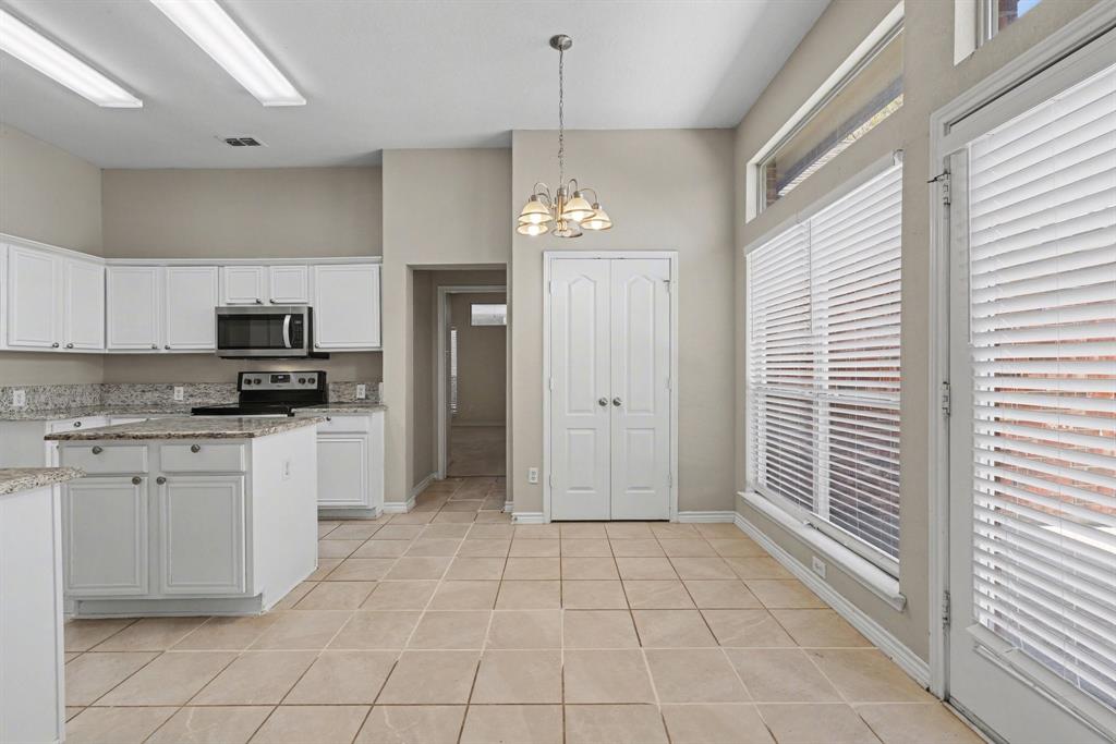 11816 Rocky Point Drive Property Photo 9