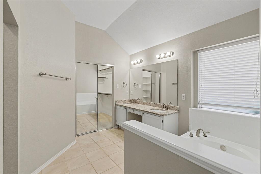 11816 Rocky Point Drive Property Photo 12