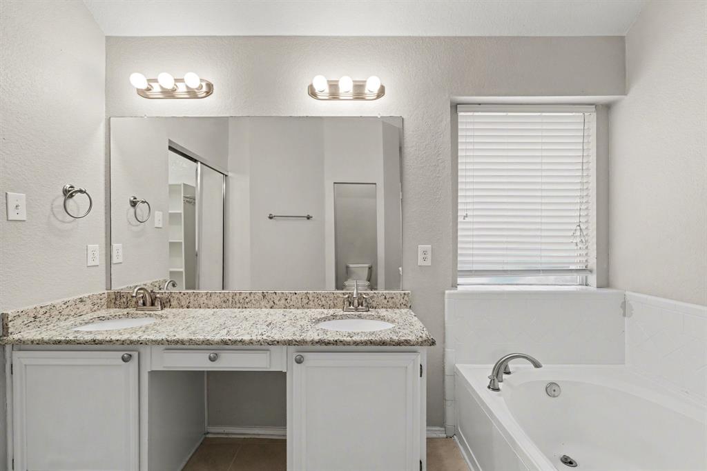 11816 Rocky Point Drive Property Photo 13