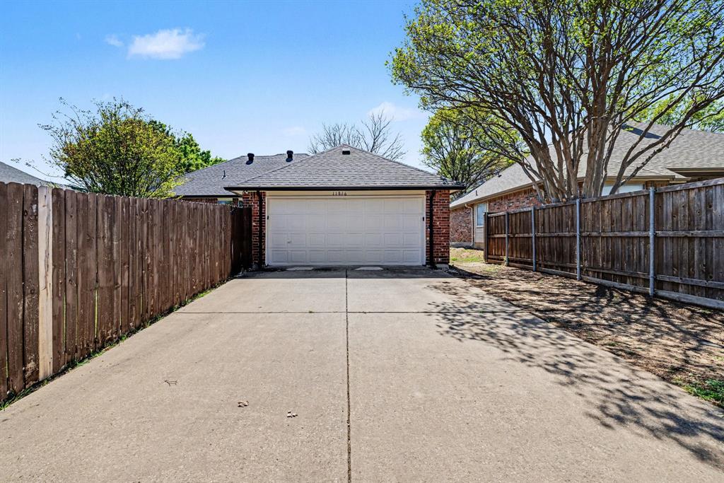 11816 Rocky Point Drive Property Photo 21