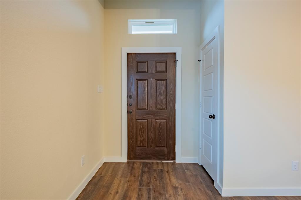 656 Wheatfield Drive Property Photo 5
