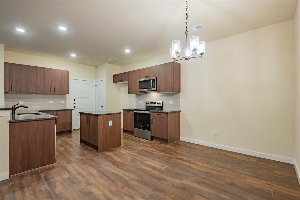 656 Wheatfield Drive Property Photo 10