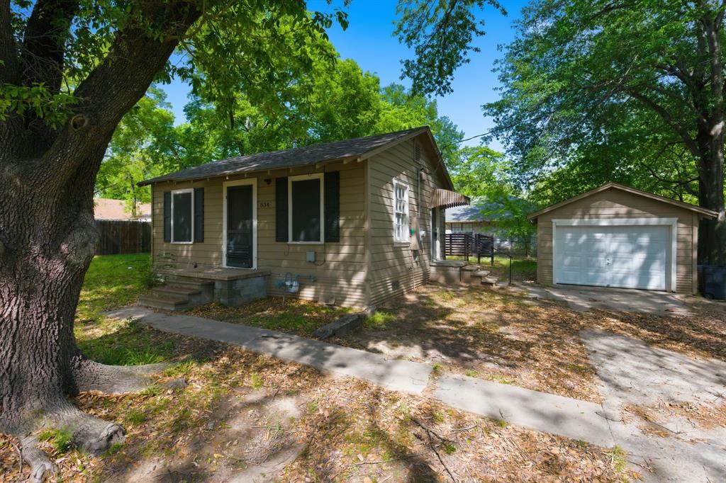 834 Brinker Street Property Photo 3
