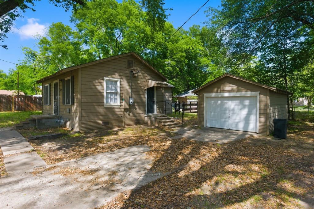 834 Brinker Street Property Photo 5