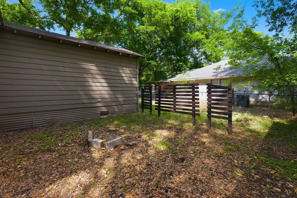834 Brinker Street Property Photo 7