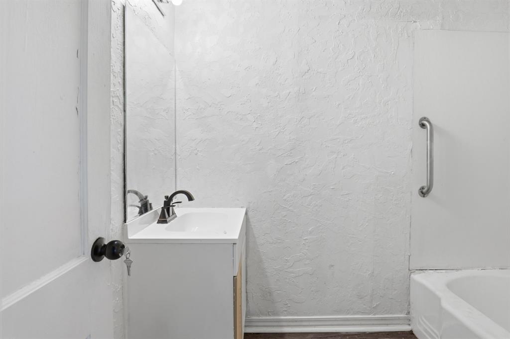 834 Brinker Street Property Photo 22