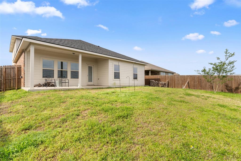 205 Pine Hollow Way Property Photo 2