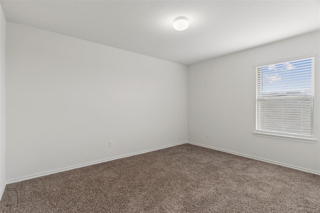 205 Pine Hollow Way Property Photo 18