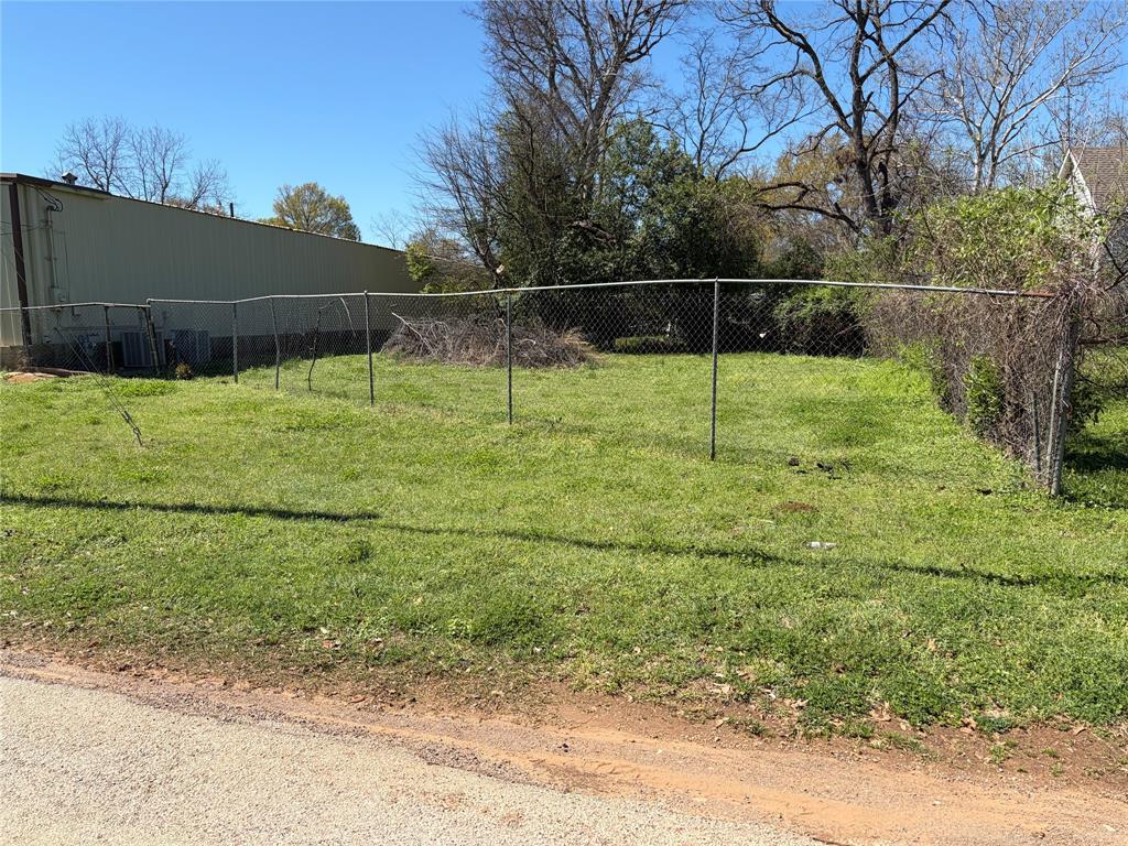 601 W Lacy Street Property Photo 10
