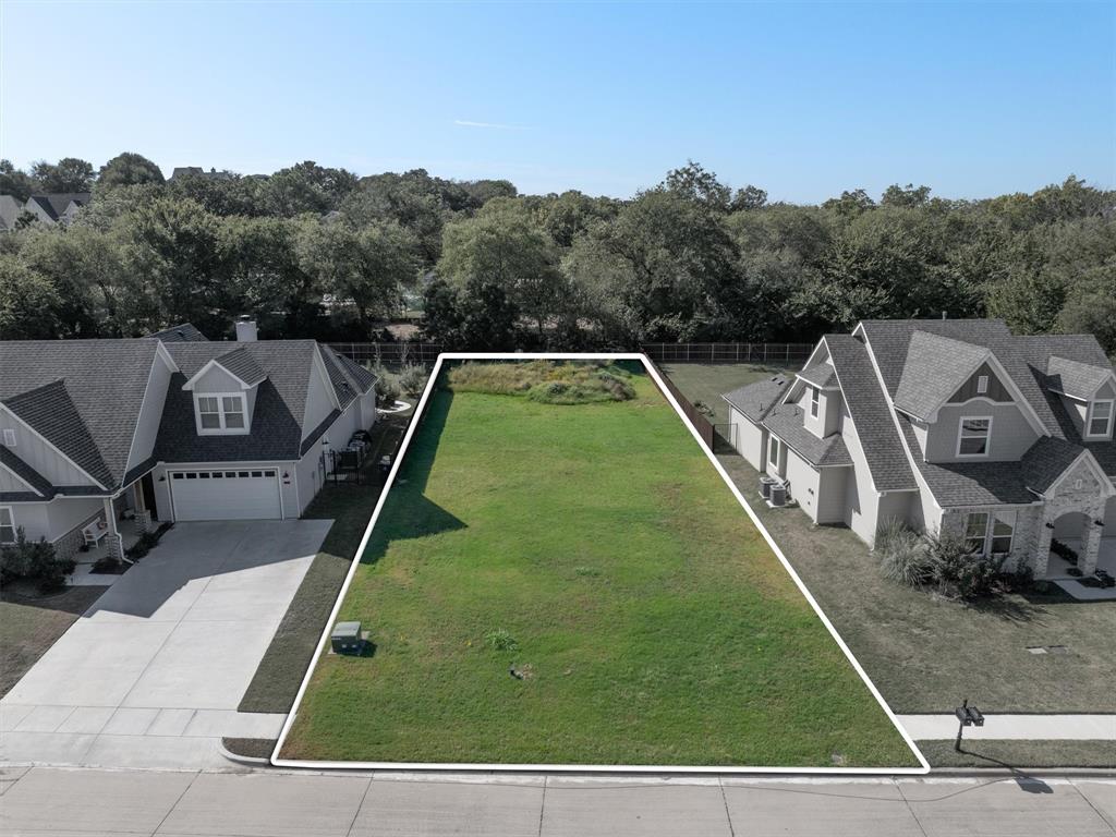 208 Village Way Property Photo 1