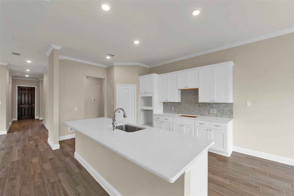 1508 Addison Drive Property Photo 2