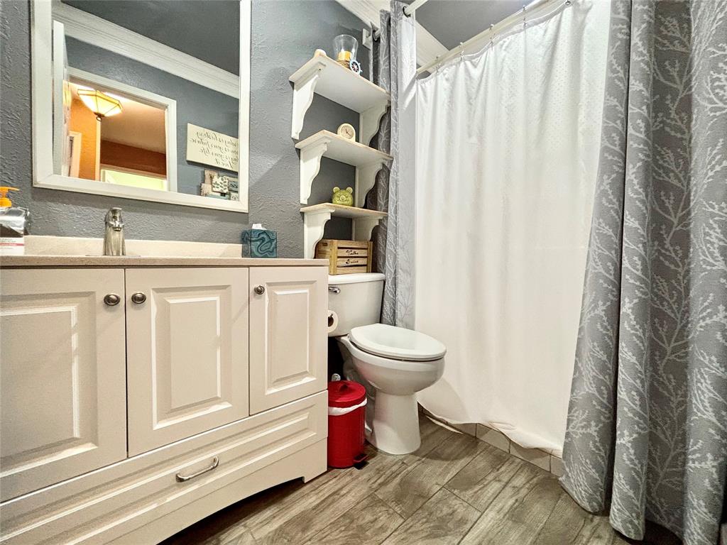 225 California Drive Property Photo 28