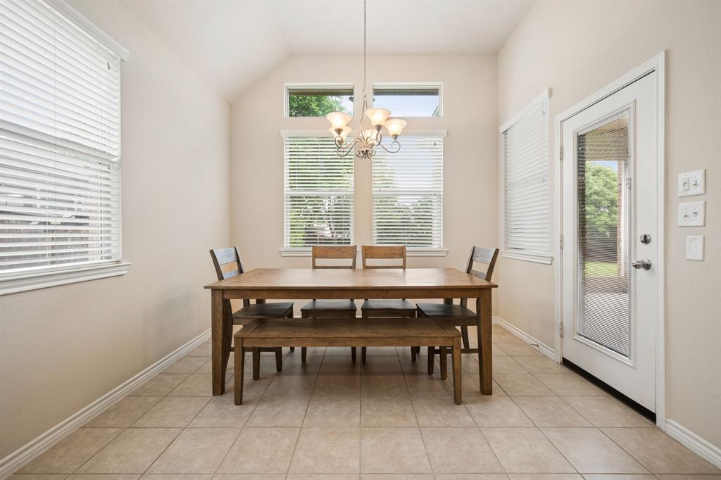 1208 Isabella Lane Property Photo 7