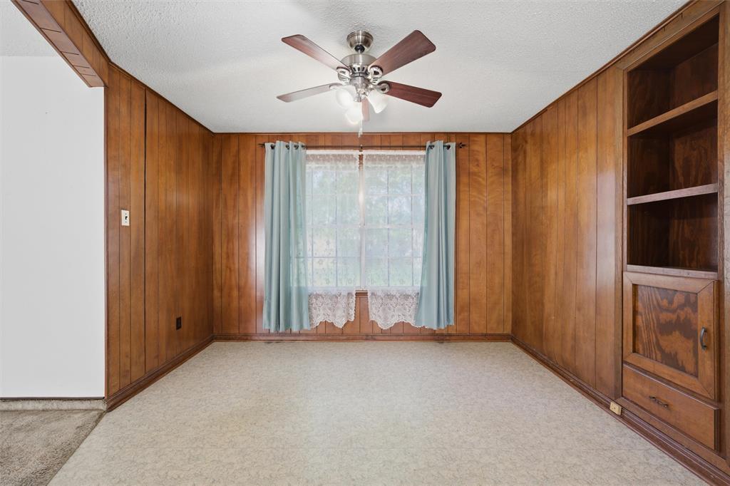 9321 Tree Lake Drive Property Photo 6