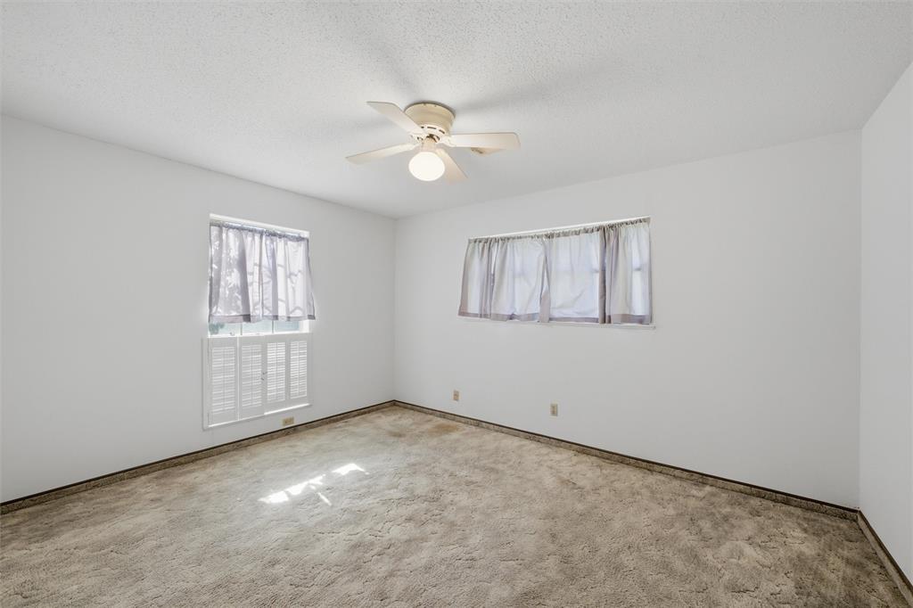 9321 Tree Lake Drive Property Photo 7