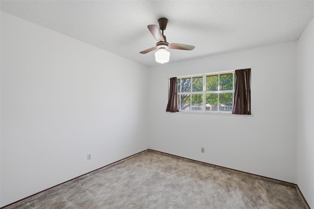 9321 Tree Lake Drive Property Photo 8