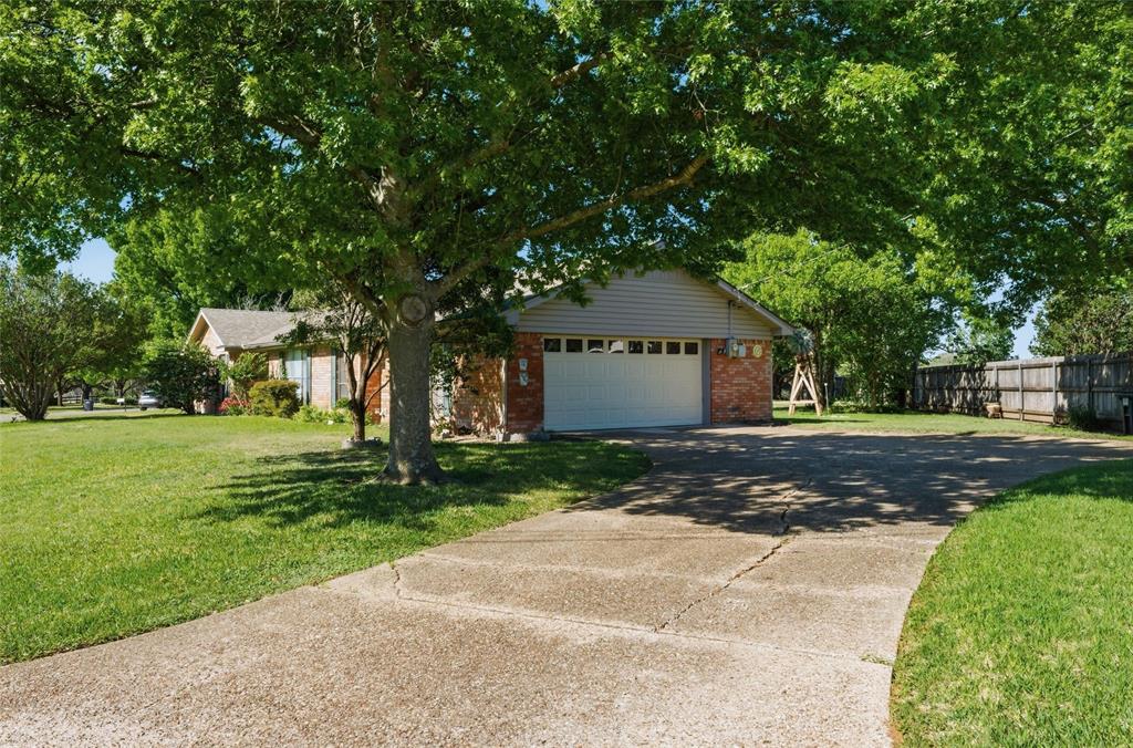 9321 Tree Lake Drive Property Photo 13