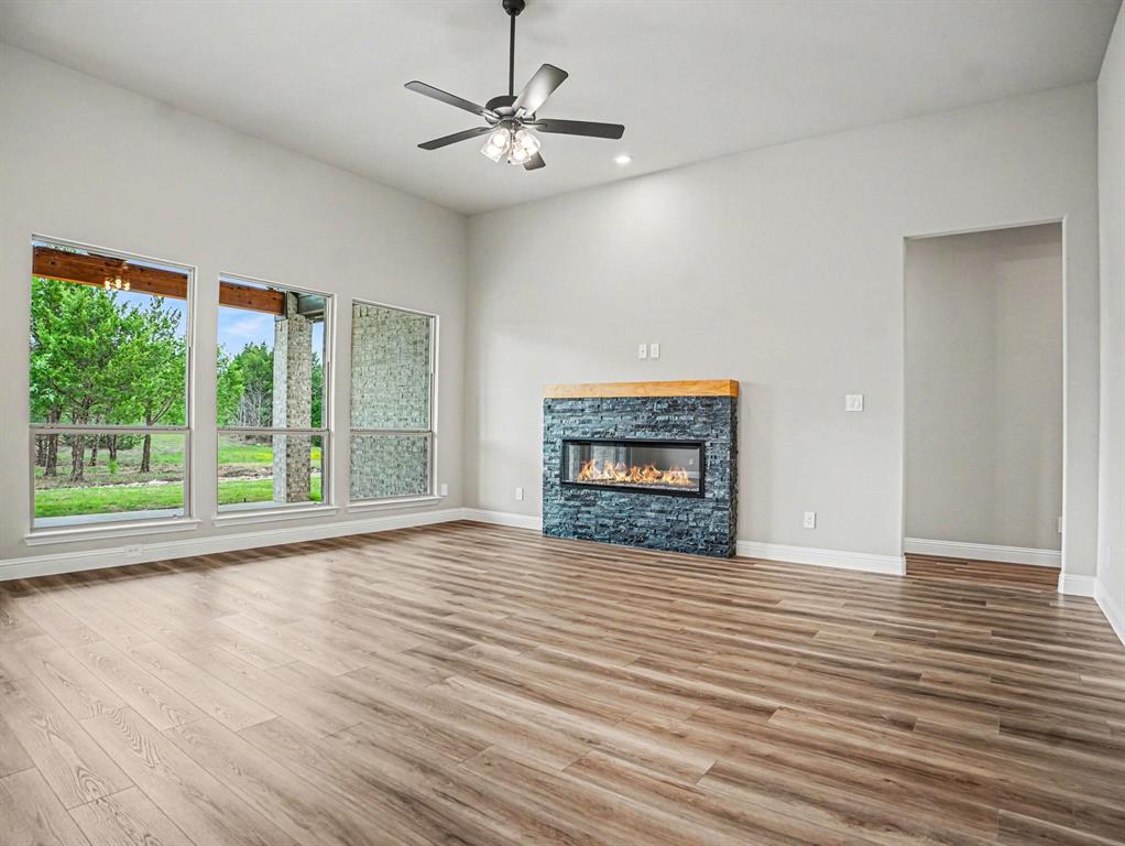 6830 Southrock Drive Property Photo 8