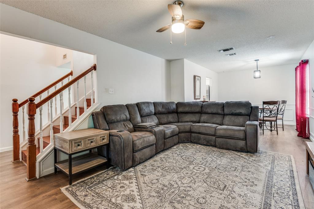 627 Lemon Drive Property Photo 3