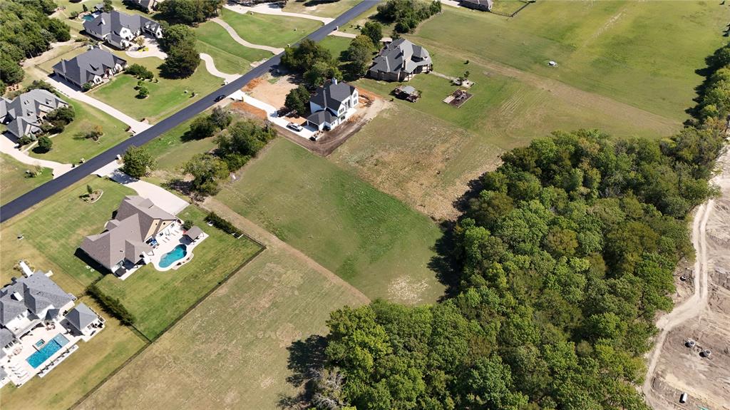 29 B Lake Breeze Drive Property Photo 1