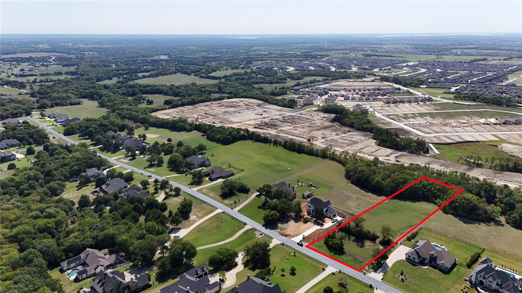 29 B Lake Breeze Drive Property Photo 2