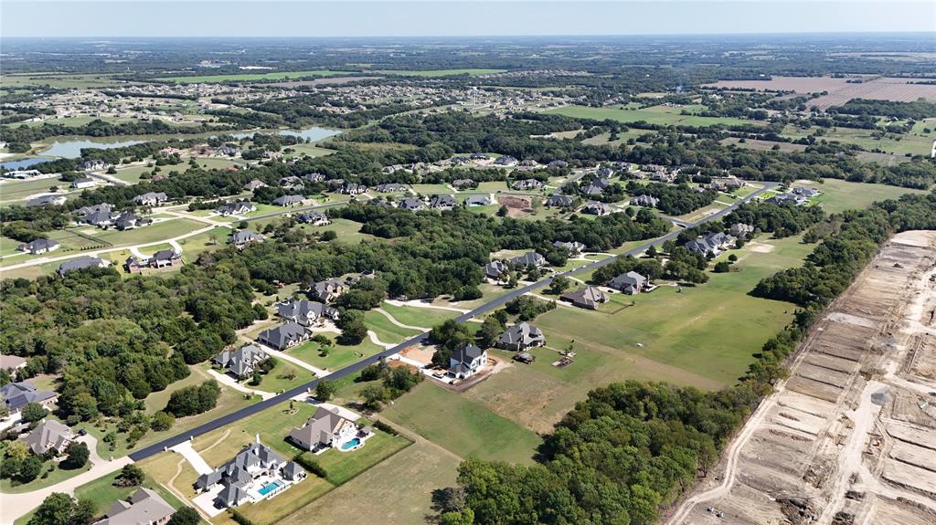 29 B Lake Breeze Drive Property Photo 8