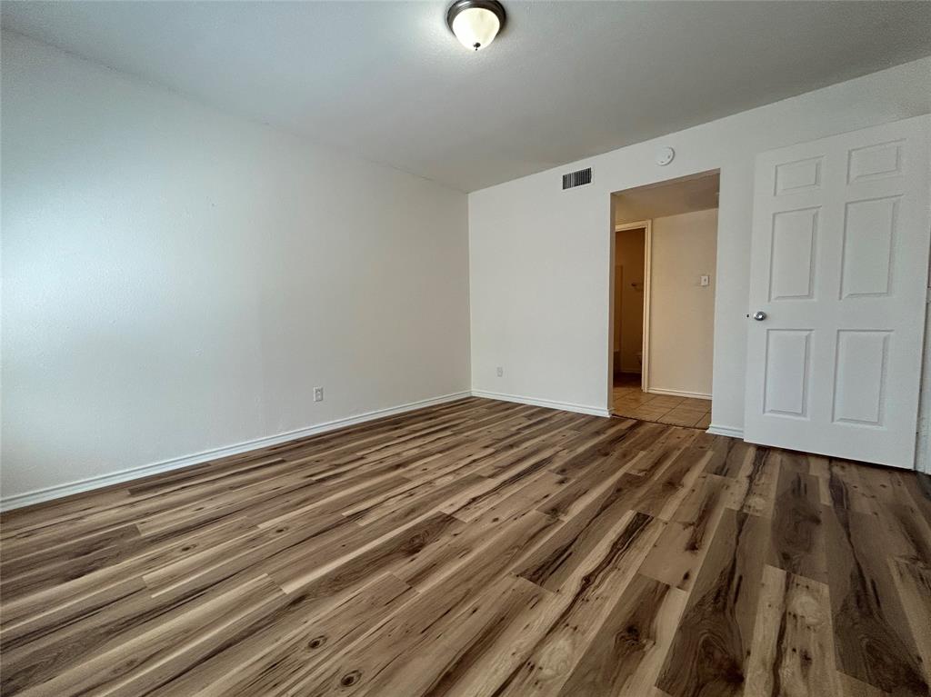 214 Locust Street Property Photo 8
