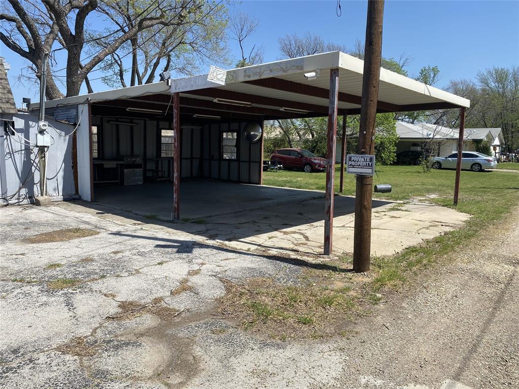 1506 S State Highway 121 Property Photo 5