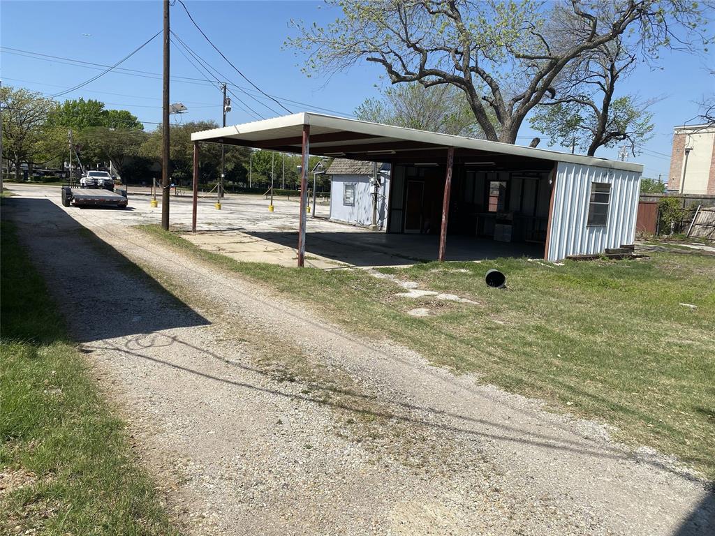 1506 S State Highway 121 Property Photo 6